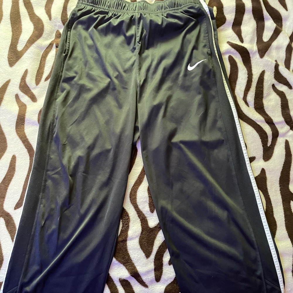 Boys Nike Youth XL pants
